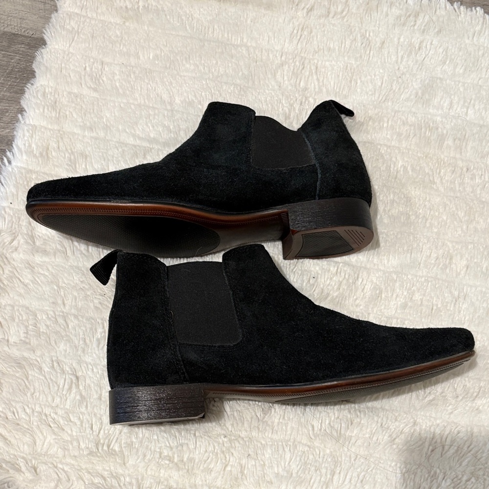 ASOS Design Chelsea Black Suede Ankle Boots - Picture 5 of 8